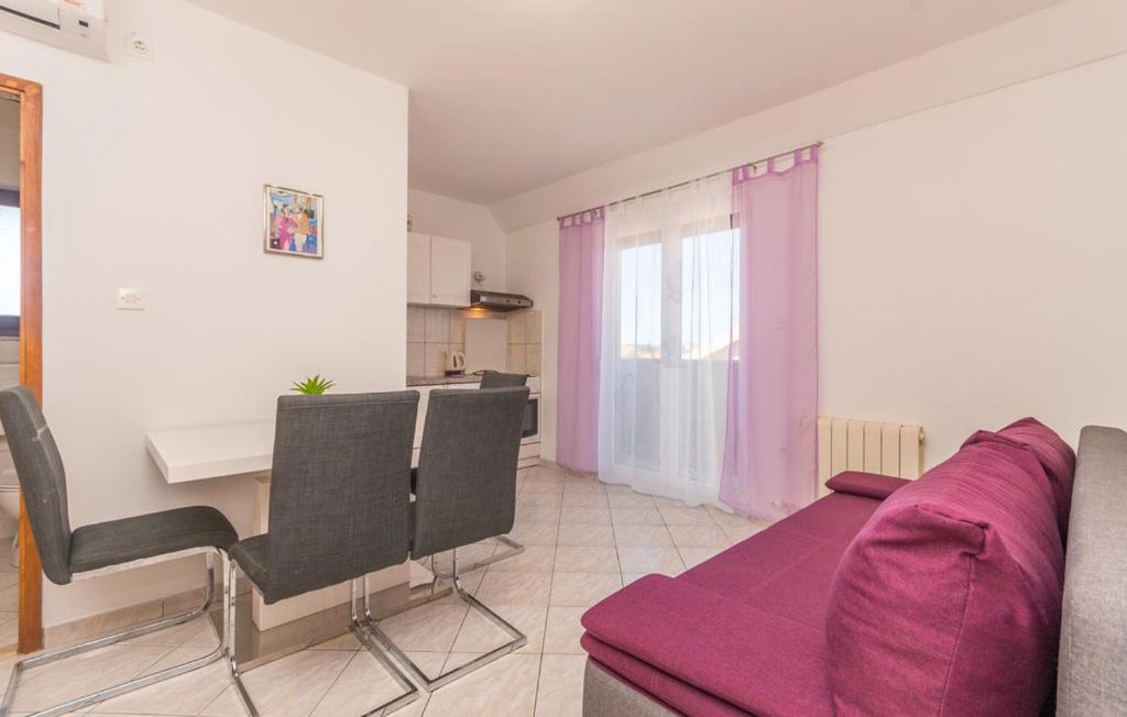 Apartments Mikulic Biograd Na Moru Esterno foto