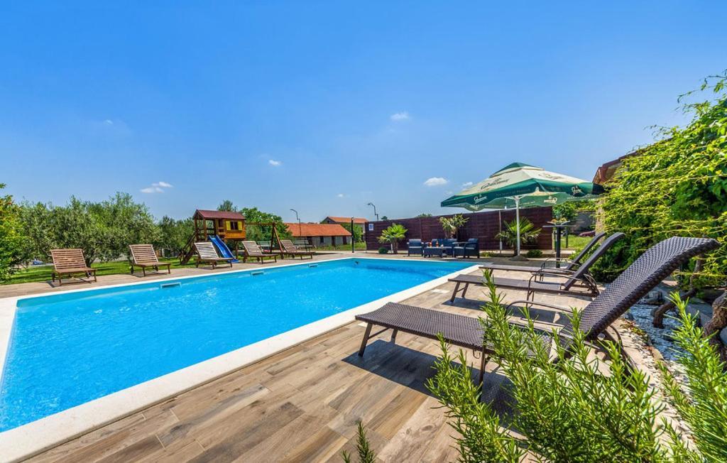 Apartments Mikulic Biograd Na Moru Esterno foto