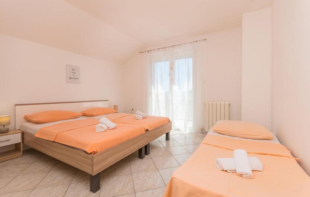Apartments Mikulic Biograd Na Moru Esterno foto